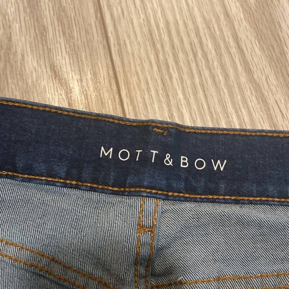 Mott & Bow Boyfriend Jeans - Picture 3 of 7